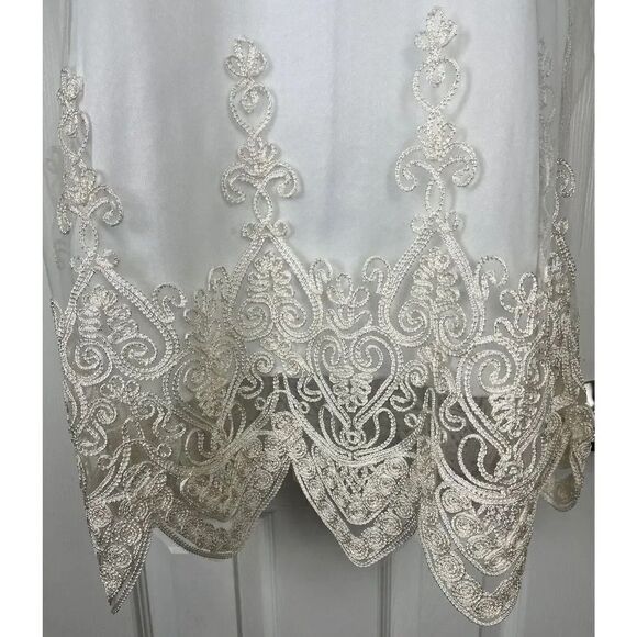 Cal Style Ivory Embroidered Beaded Blouse Women’s Size Medium - Picture 4 of 9